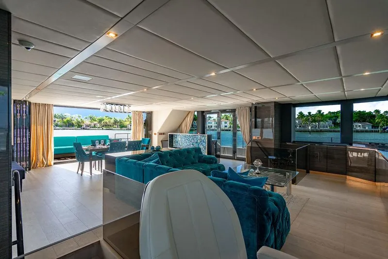 Island Majesty Yacht Photos Pics 