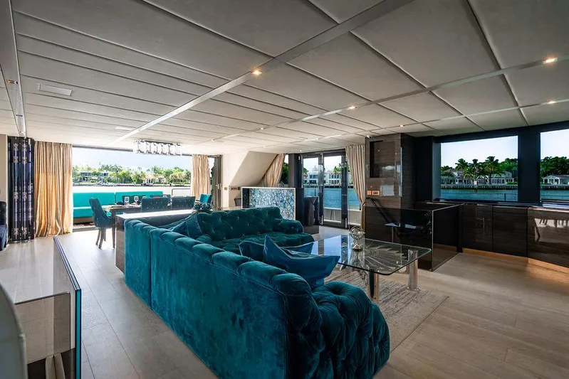 Island Majesty Yacht Photos Pics 