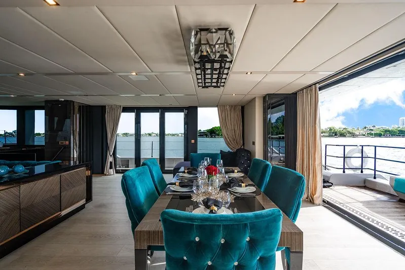 Island Majesty Yacht Photos Pics 