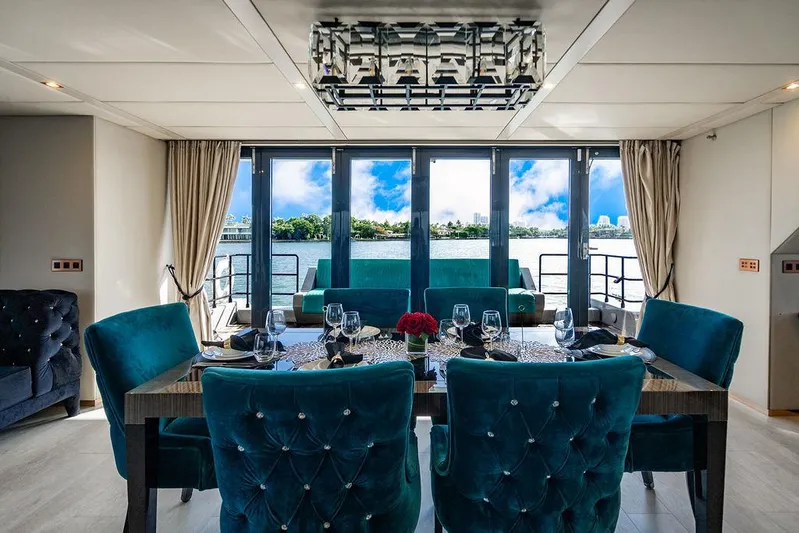 Island Majesty Yacht Photos Pics 