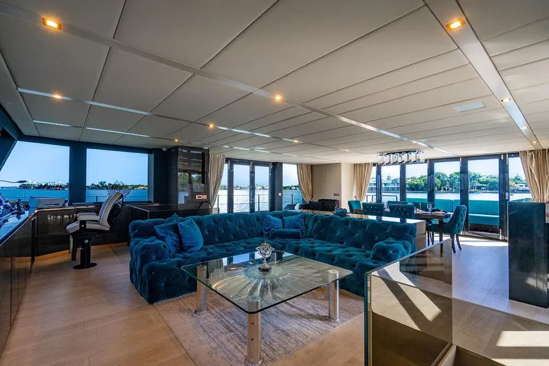 Island Majesty Yacht Photos Pics 