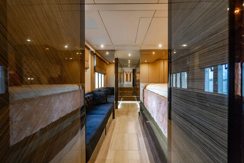 Island Majesty Yacht Photos Pics 