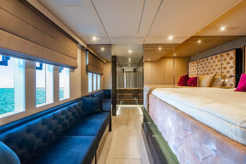 Island Majesty Yacht Photos Pics 