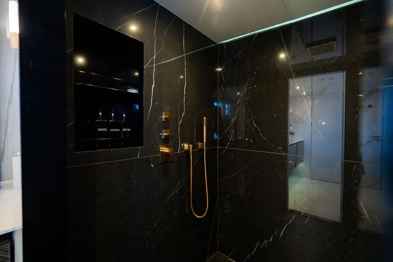 Island Majesty Yacht Photos Pics 