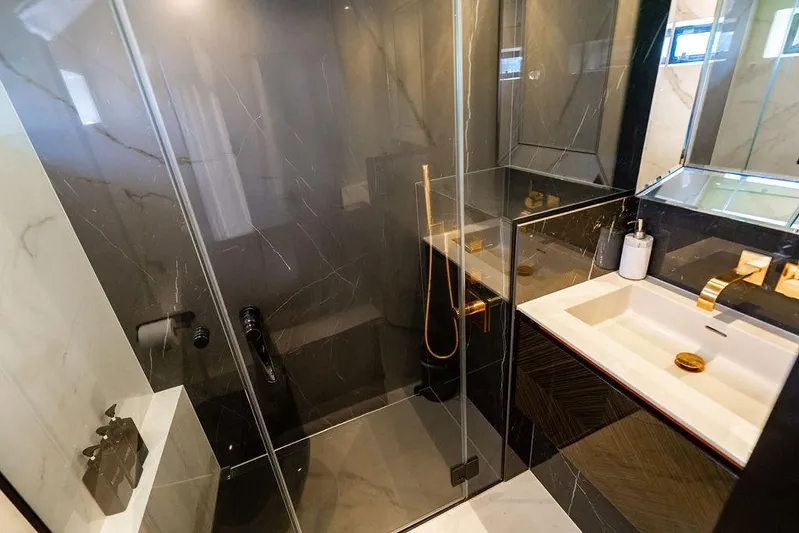 Island Majesty Yacht Photos Pics 