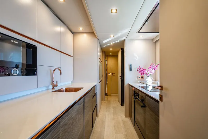 Island Majesty Yacht Photos Pics 