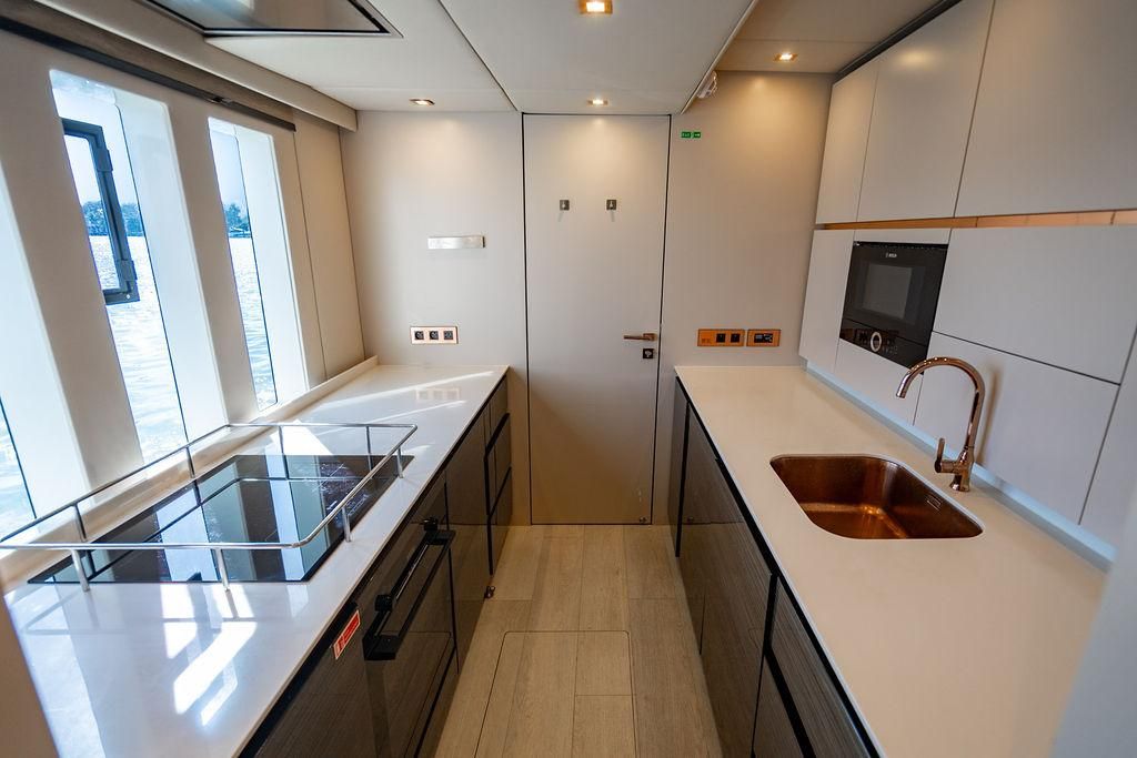 2018 Sunreef 70 