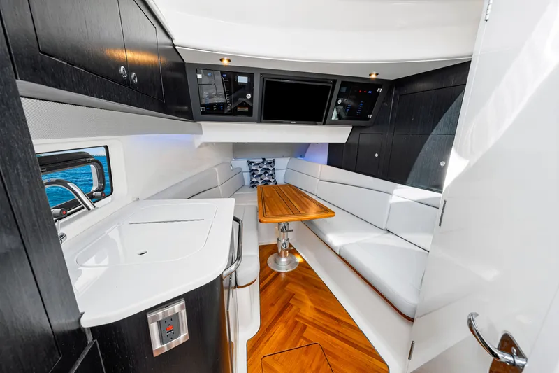 The Long Way Yacht Photos Pics 