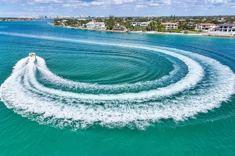 The Long Way Yacht Photos Pics 