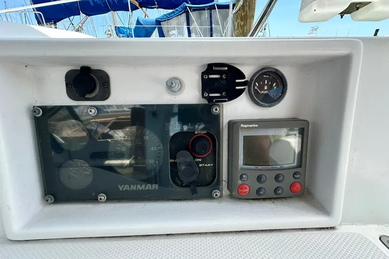 Champagne Lady Yacht Photos Pics Control panel of a 2007 Sabre 386 sailboat with Yanmar and Raymarine instruments.
