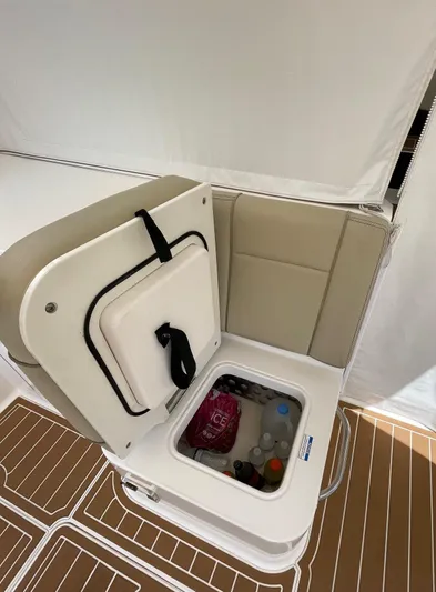 False Echoes Yacht Photos Pics Pursuit 32 False Echoes- Storage