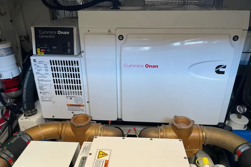 White Sauce Yacht Photos Pics Cummins Onan generator in 2017 Hinckley Talaria 43 Motoryacht engine room.