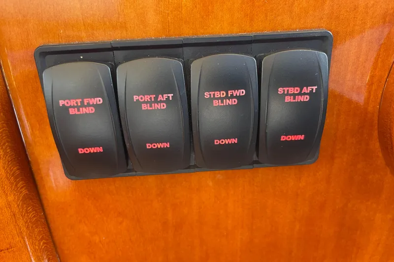 White Sauce Yacht Photos Pics Control panel for blinds on a 2017 Hinckley Talaria 43 Motoryacht.