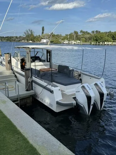 M2 Yacht Photos Pics 