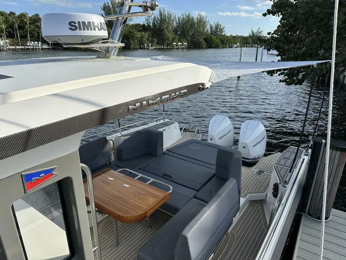 M2 Yacht Photos Pics 