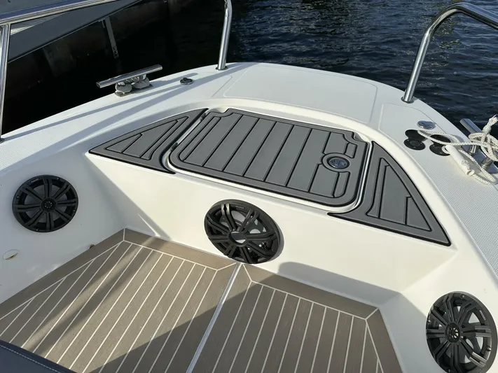 M2 Yacht Photos Pics 