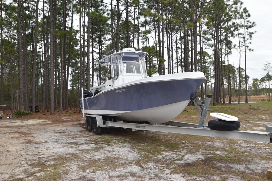 1985 Mako 25 Center Console