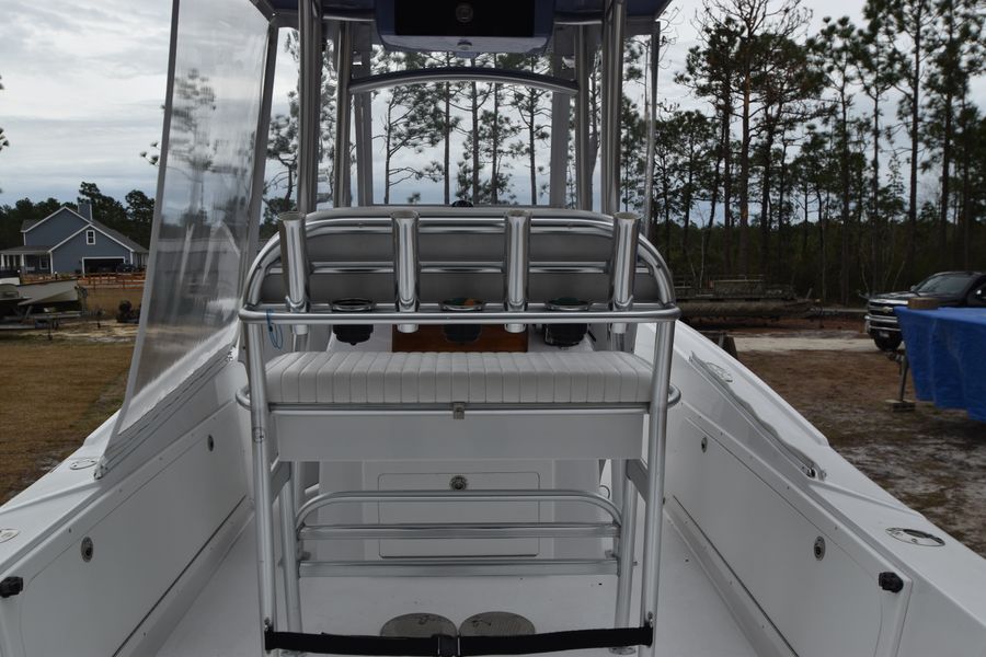 1985 Mako 25 Center Console