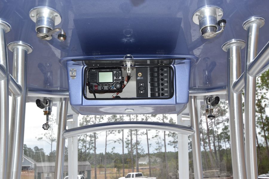 1985 Mako 25 Center Console