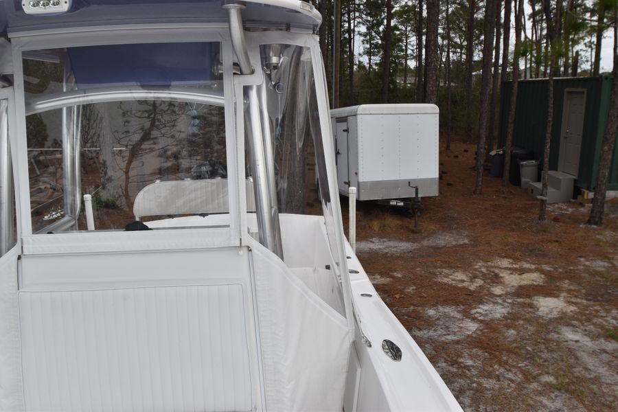 1985 Mako 25 Center Console