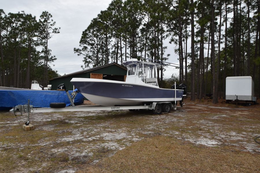 1985 Mako 25 Center Console