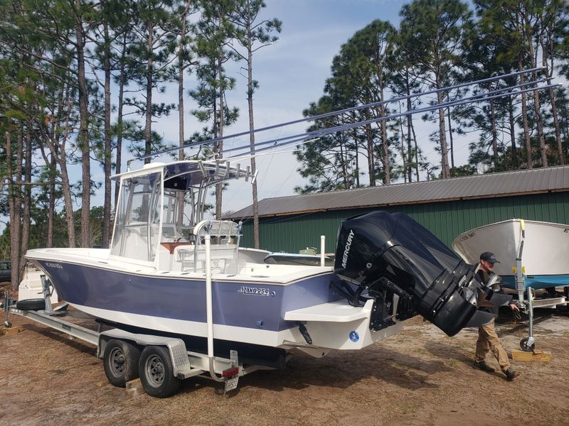 1985 Mako 25 Center Console