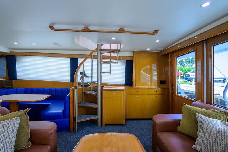 Night Bird Yacht Photos Pics Viking 61 Night Bird - Interior Salon