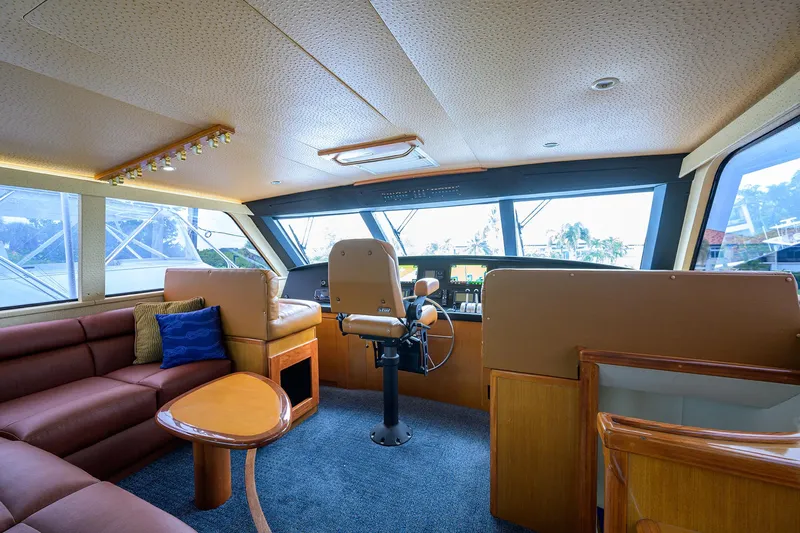 Night Bird Yacht Photos Pics Viking 61 Night Bird - Interior Flybridge