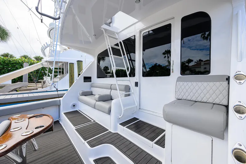 Night Bird Yacht Photos Pics Viking 61 Night Bird - Exterior Cockpit