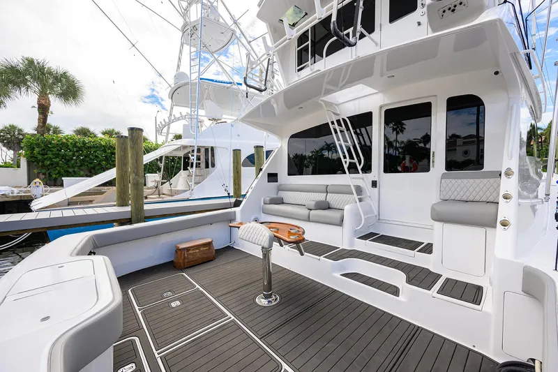 Night Bird Yacht Photos Pics Viking 61 Night Bird - Exterior Cockpit