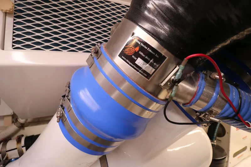 Night Bird Yacht Photos Pics Viking 61 Night Bird - Engine Room