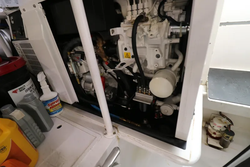 Night Bird Yacht Photos Pics Viking 61 Night Bird - Generator