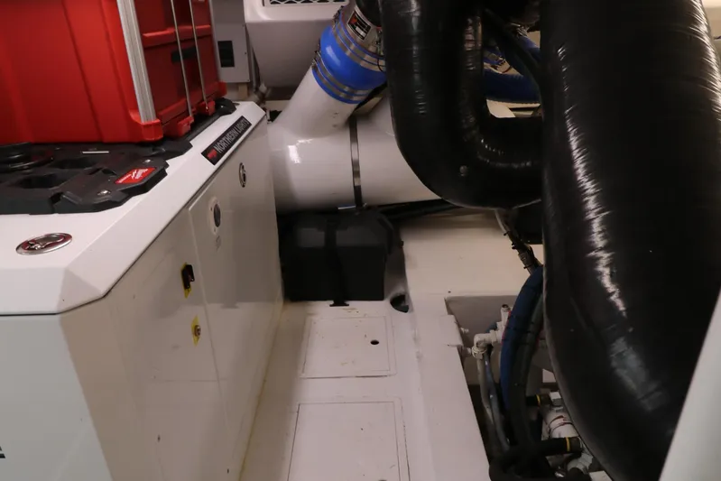 Night Bird Yacht Photos Pics Viking 61 Night Bird - Generator