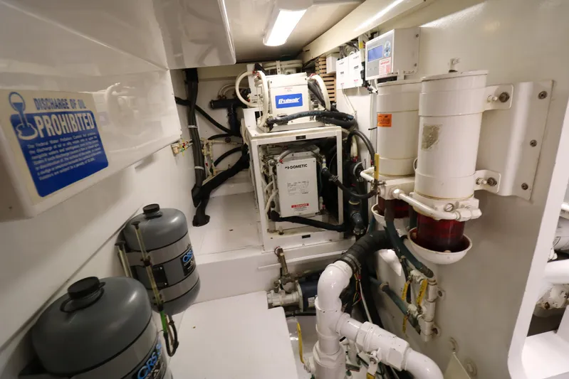 Night Bird Yacht Photos Pics 