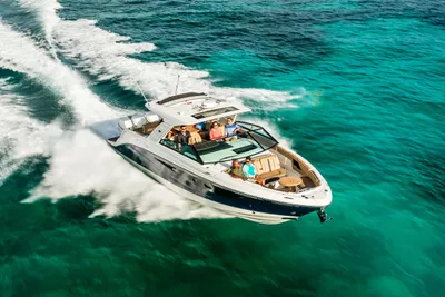 2025 Sea Ray SLX 400 Outboard