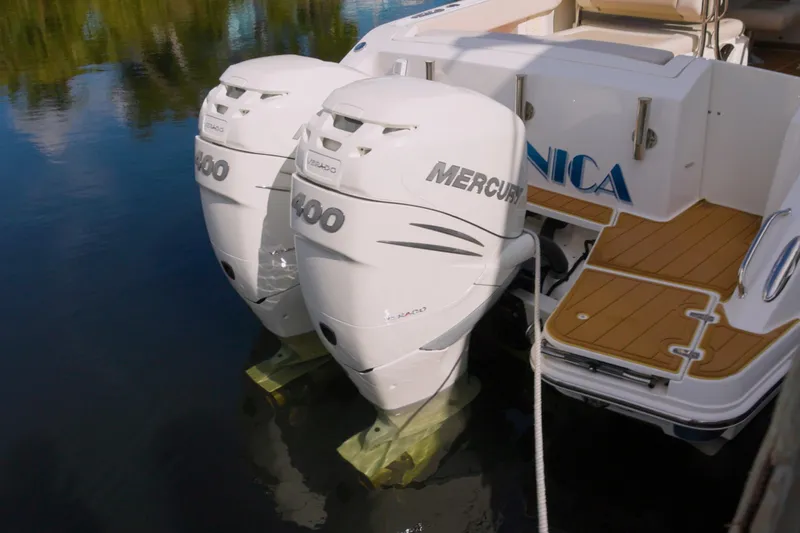  Yacht Photos Pics Twin Mercury 400 engines on a 2023 Boston Whaler 320 Vantage boat.