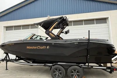 MasterCraft X24