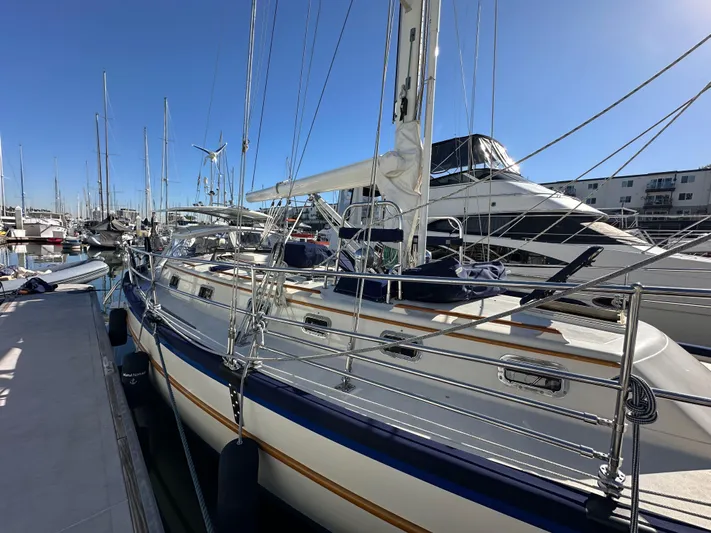 Island Nomad Yacht Photos Pics 