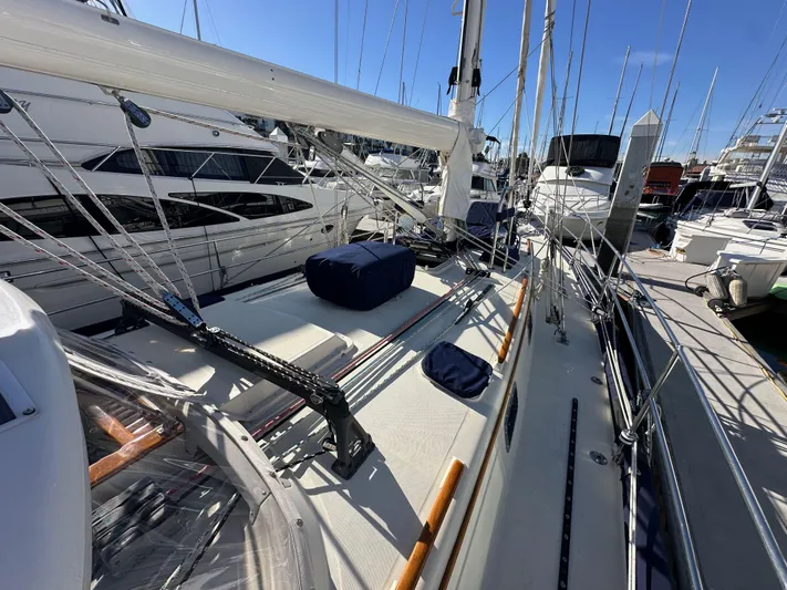 Island Nomad Yacht Photos Pics 