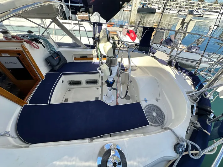 Island Nomad Yacht Photos Pics 