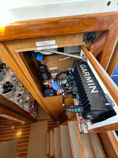 Island Nomad Yacht Photos Pics 