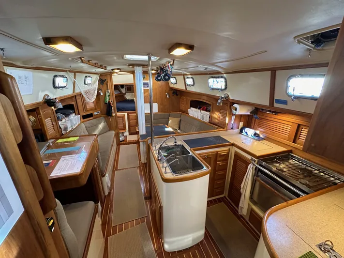 Island Nomad Yacht Photos Pics 