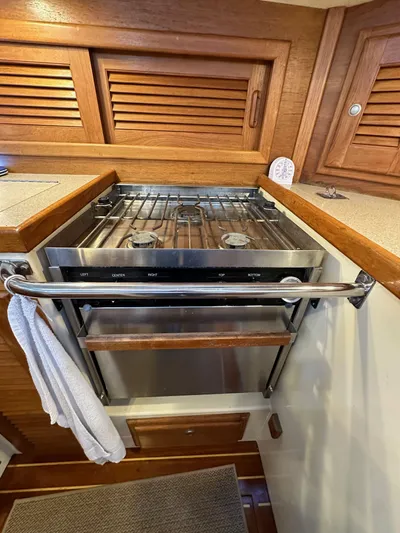 Island Nomad Yacht Photos Pics 