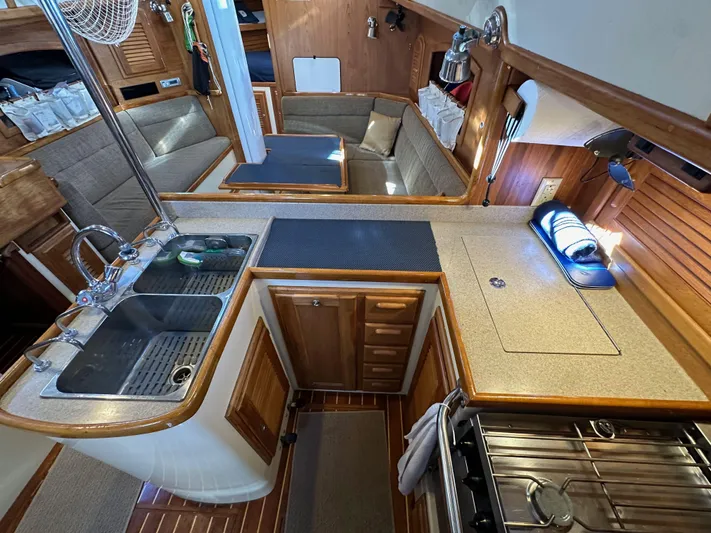 Island Nomad Yacht Photos Pics 