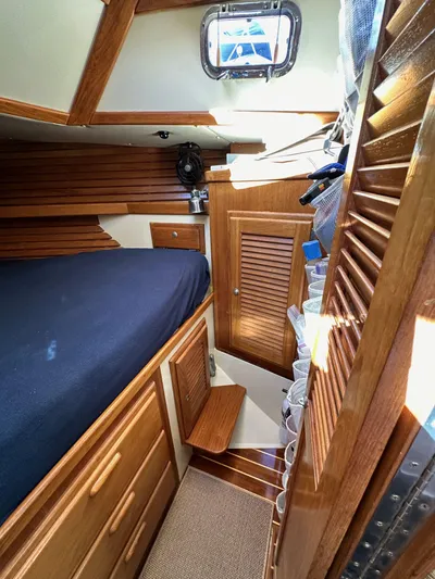 Island Nomad Yacht Photos Pics 