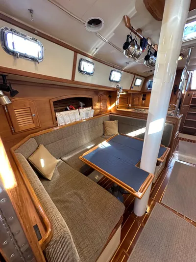 Island Nomad Yacht Photos Pics 