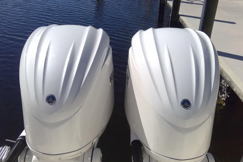  Yacht Photos Pics Twin Yamaha outboard engines on a 2023 Grady-White Freedom 285 boat.