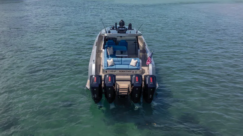 Robin's Nest Yacht Photos Pics 