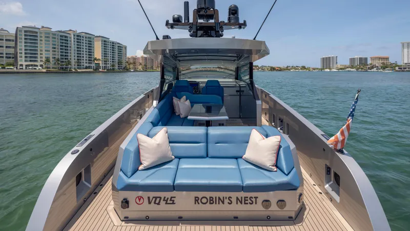 Robin's Nest Yacht Photos Pics 