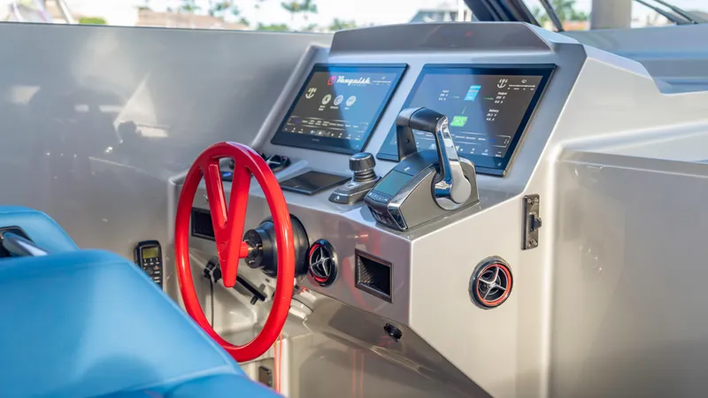 Robin's Nest Yacht Photos Pics 